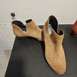 Sorel Womens Brown Suede Chukka Boots